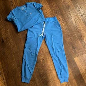 Figs Set- Color Capri Top XS and Pants S
